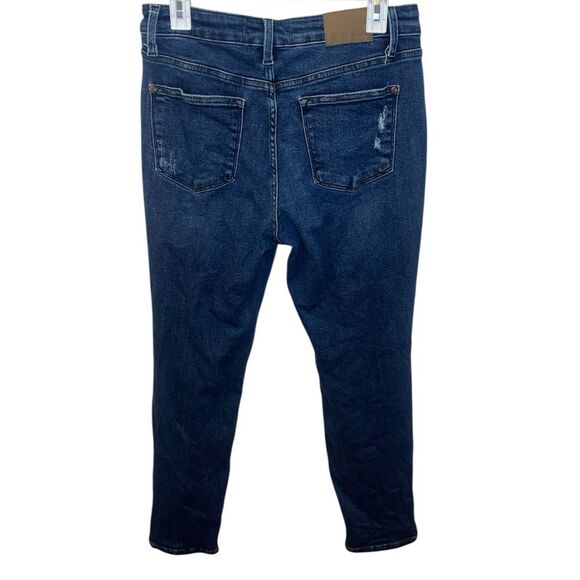 JUDY BLUE Boyfriend Fit Distressed Denim Skinny Jeans - Picture 2 of 5